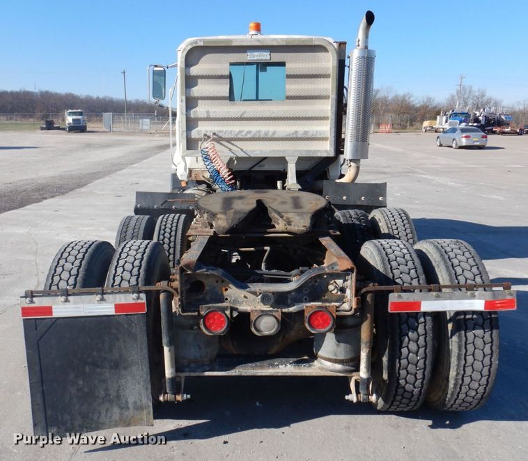 image for item DP0435 1995 Mack CH613  semi truck