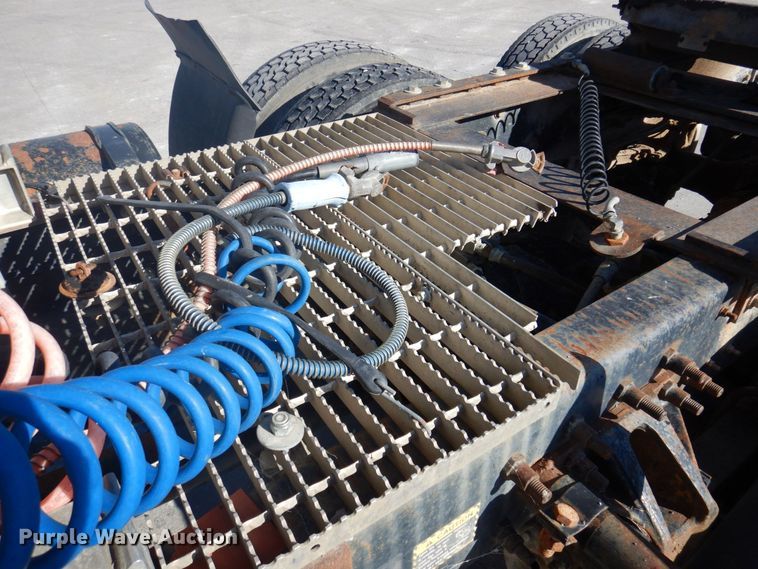 image for item DP0435 1995 Mack CH613  semi truck