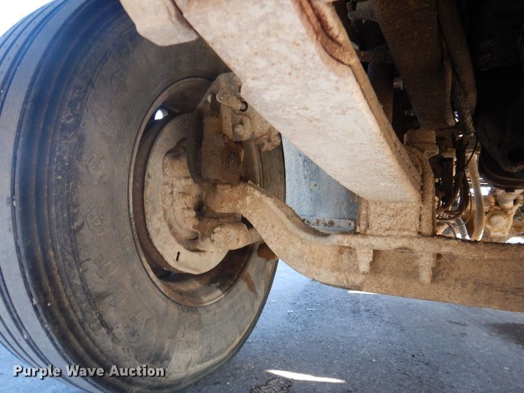 image for item DP0435 1995 Mack CH613  semi truck