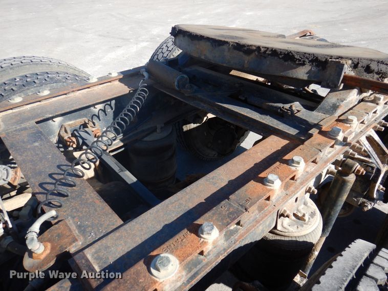 image for item DP0435 1995 Mack CH613  semi truck