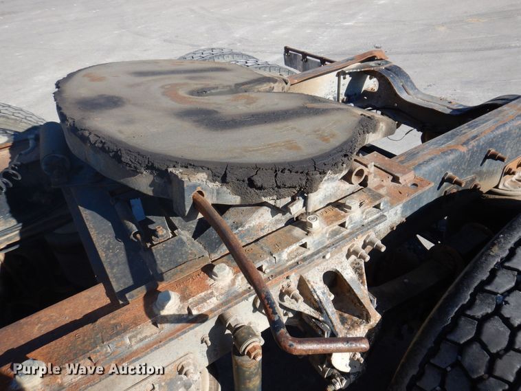 image for item DP0435 1995 Mack CH613  semi truck