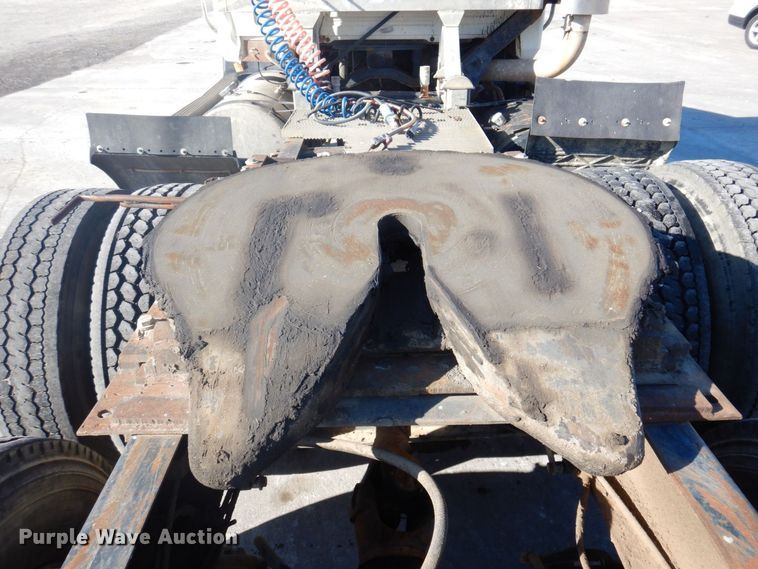 image for item DP0435 1995 Mack CH613  semi truck