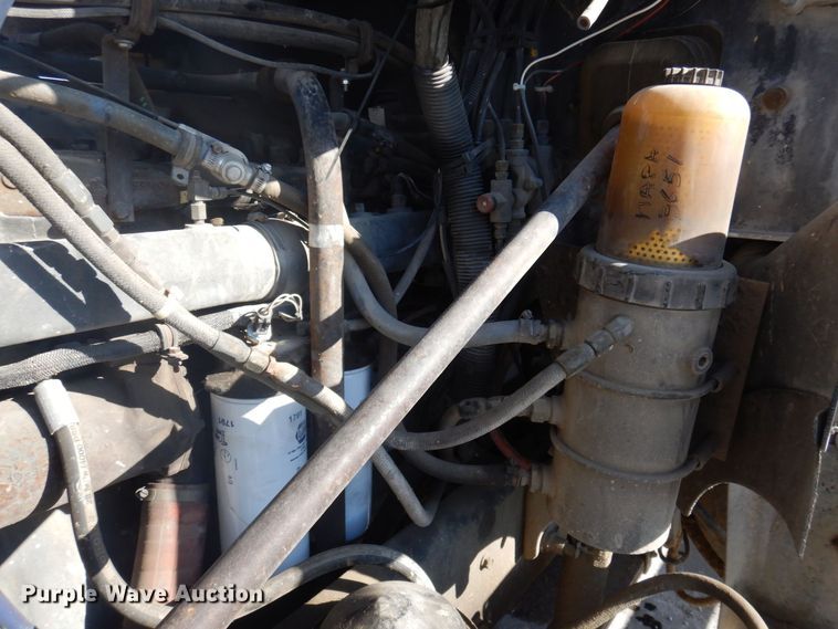 image for item DP0435 1995 Mack CH613  semi truck