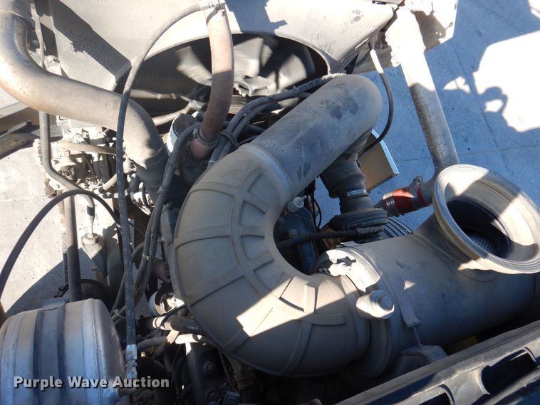 image for item DP0435 1995 Mack CH613  semi truck