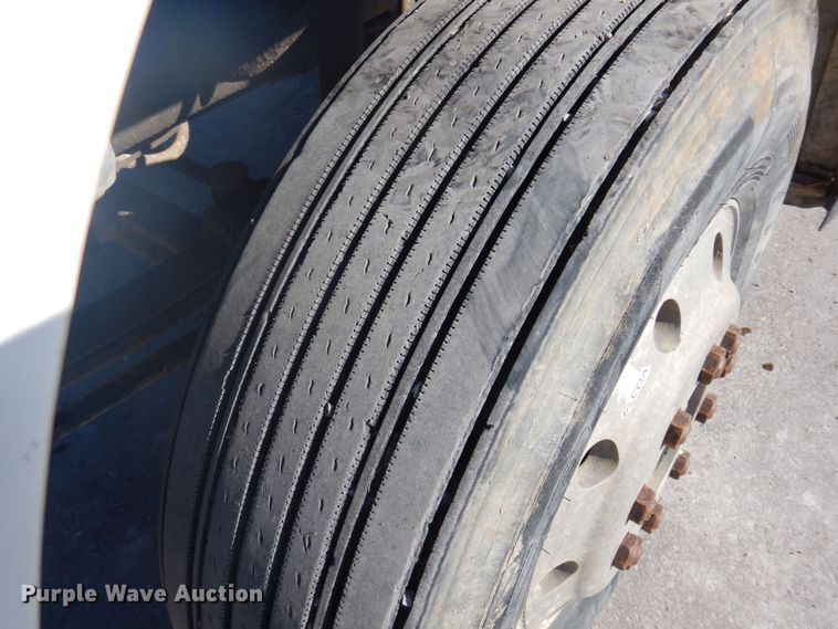 image for item DP0435 1995 Mack CH613  semi truck