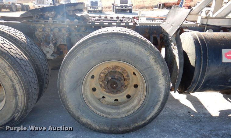 image for item DP0435 1995 Mack CH613  semi truck