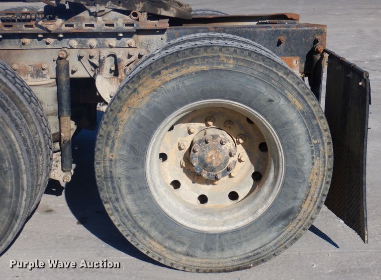 image for item DP0435 1995 Mack CH613  semi truck