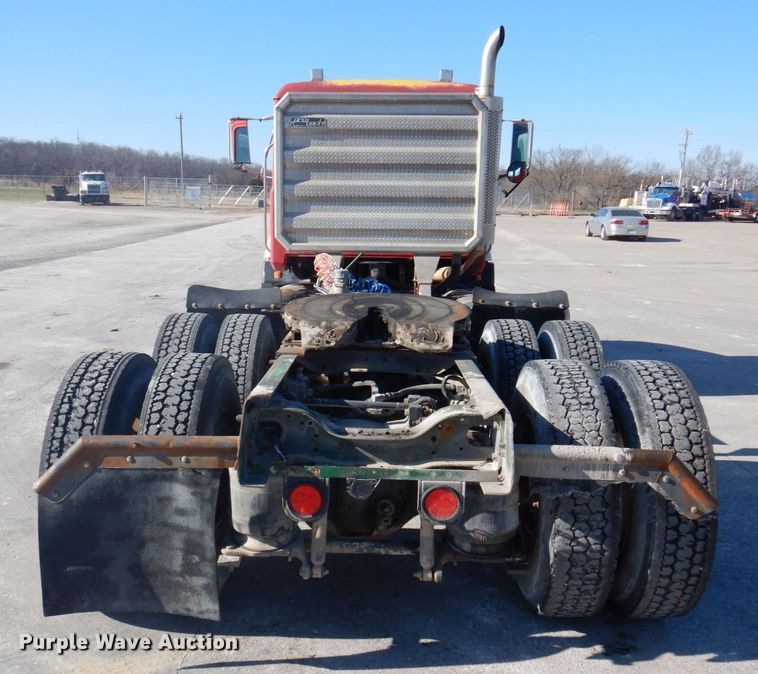 image for item DP0437 1994 Mack CH613  semi truck