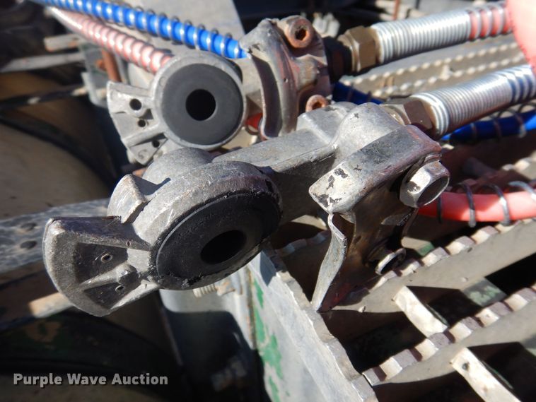 image for item DP0437 1994 Mack CH613  semi truck