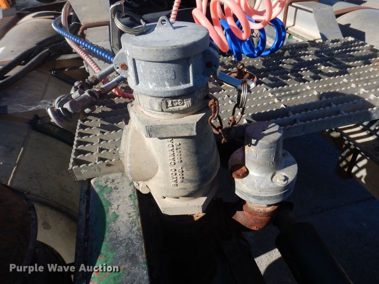 image for item DP0437 1994 Mack CH613  semi truck