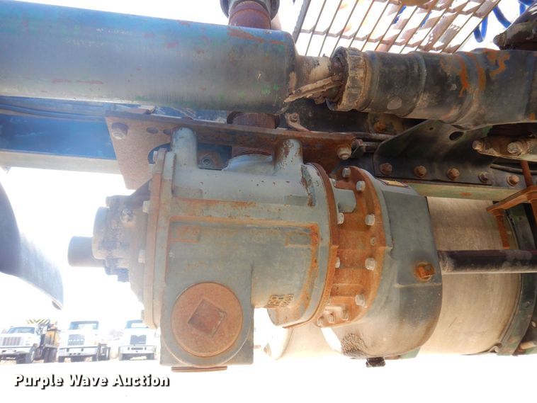 image for item DP0437 1994 Mack CH613  semi truck