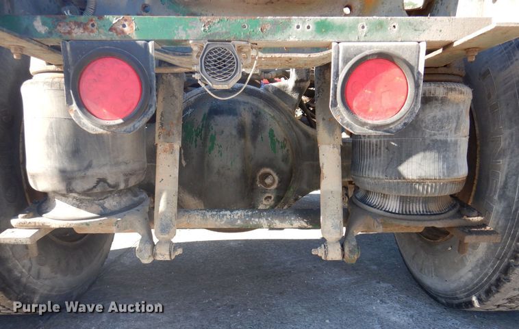 image for item DP0437 1994 Mack CH613  semi truck