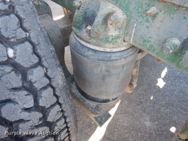 image for item DP0437 1994 Mack CH613  semi truck