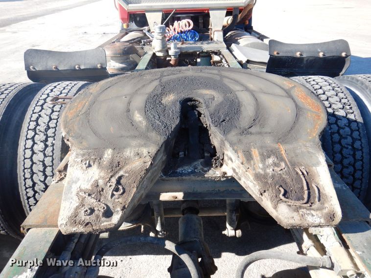 image for item DP0437 1994 Mack CH613  semi truck