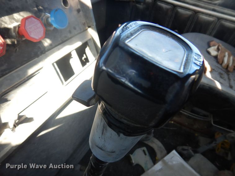 image for item DP0437 1994 Mack CH613  semi truck