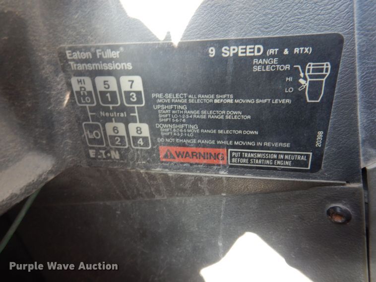 image for item DP0437 1994 Mack CH613  semi truck