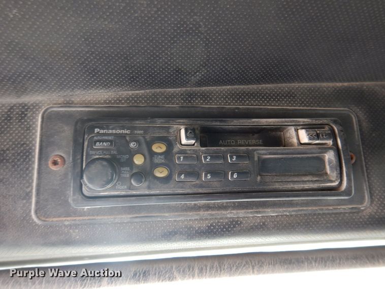 image for item DP0437 1994 Mack CH613  semi truck