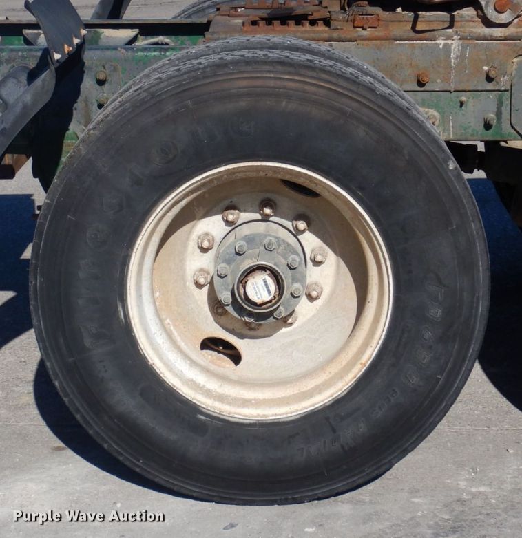 image for item DP0437 1994 Mack CH613  semi truck