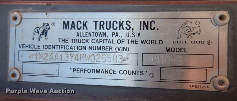 image for item DP0437 1994 Mack CH613  semi truck
