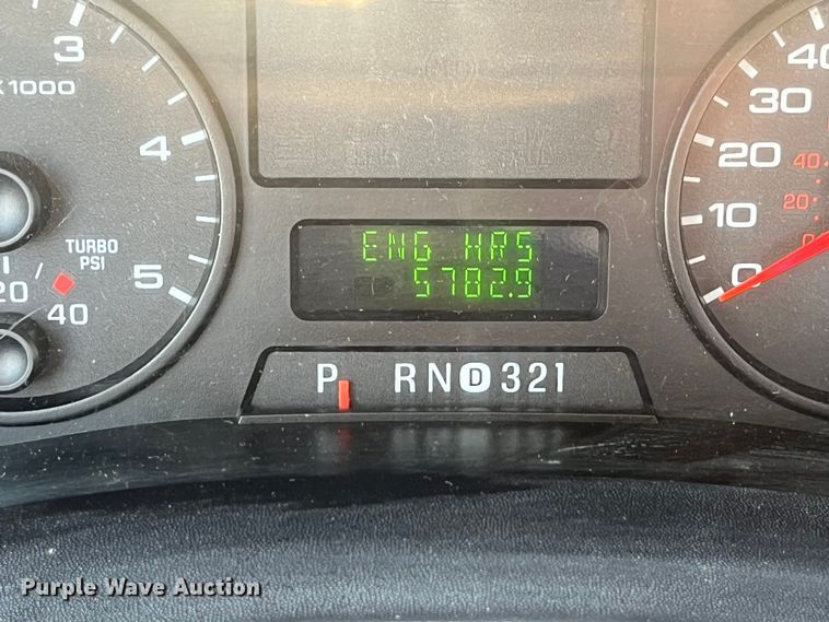 image for item DP0449 2005 Ford F450 Super Duty XL  flatbed truck