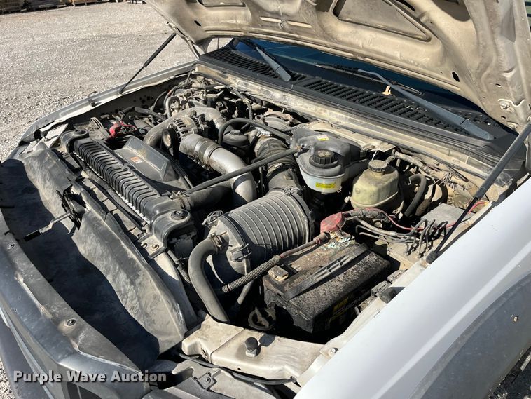 image for item DP0449 2005 Ford F450 Super Duty XL  flatbed truck