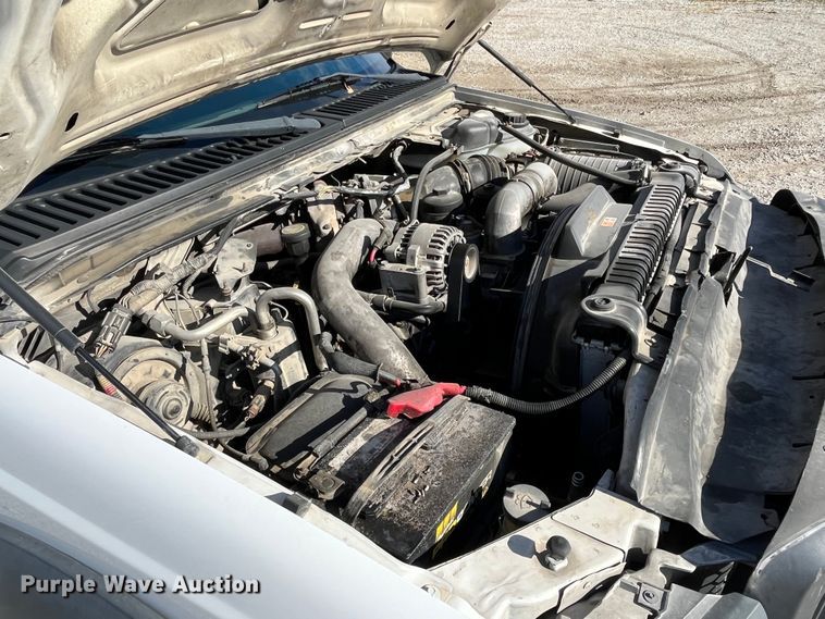 image for item DP0449 2005 Ford F450 Super Duty XL  flatbed truck