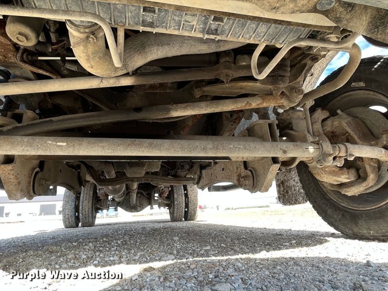 image for item DP0449 2005 Ford F450 Super Duty XL  flatbed truck