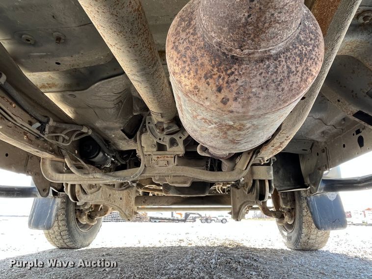 image for item DP0449 2005 Ford F450 Super Duty XL  flatbed truck