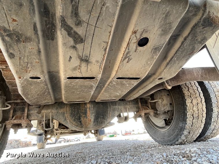 image for item DP0449 2005 Ford F450 Super Duty XL  flatbed truck