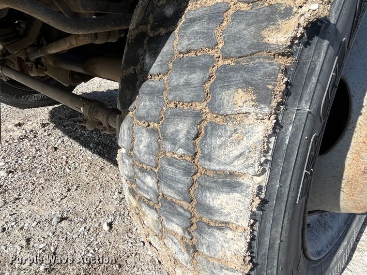 image for item DP0449 2005 Ford F450 Super Duty XL  flatbed truck