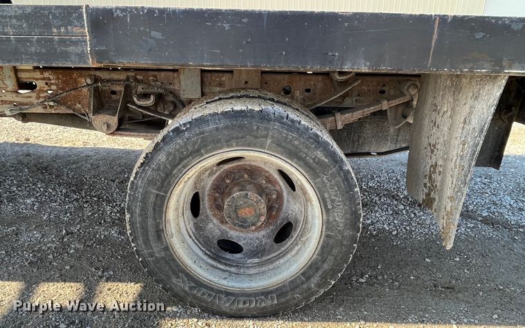 image for item DP0449 2005 Ford F450 Super Duty XL  flatbed truck