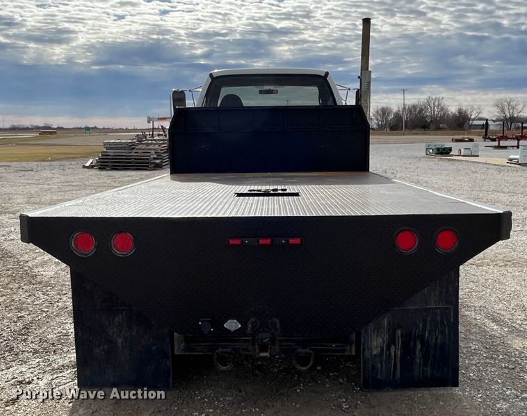 image for item DP0450 2006 Ford F650 Super Duty XLT  flatbed truck