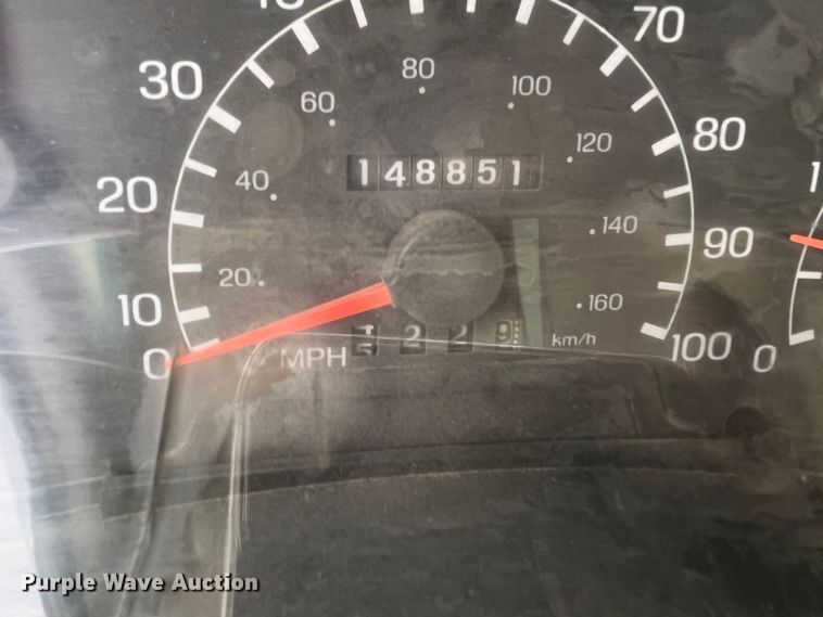 image for item DP0450 2006 Ford F650 Super Duty XLT  flatbed truck