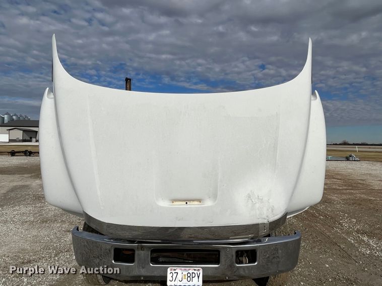 image for item DP0450 2006 Ford F650 Super Duty XLT  flatbed truck