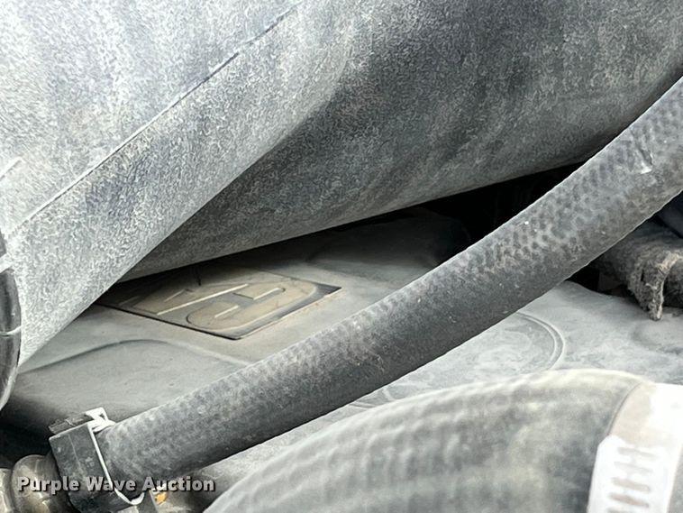 image for item DP0450 2006 Ford F650 Super Duty XLT  flatbed truck