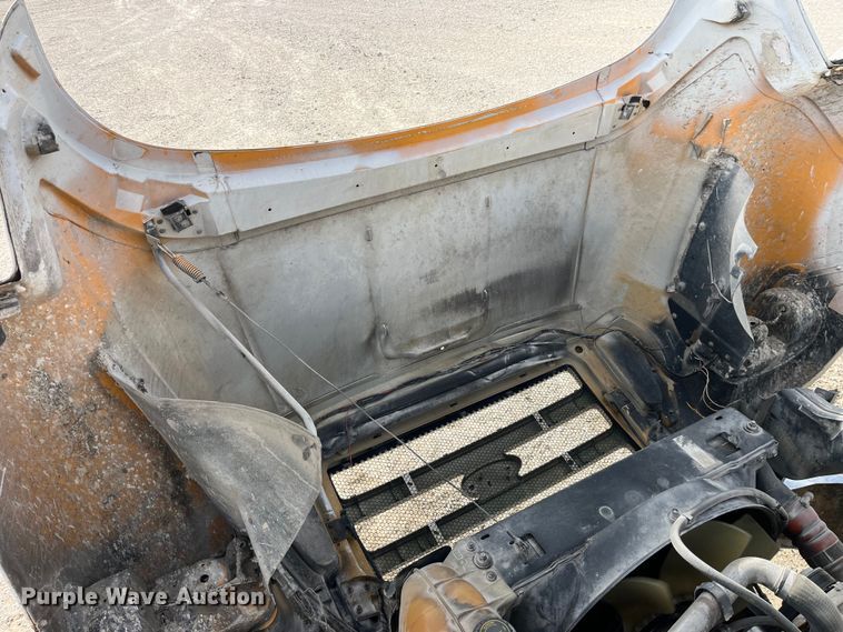 image for item DP0450 2006 Ford F650 Super Duty XLT  flatbed truck