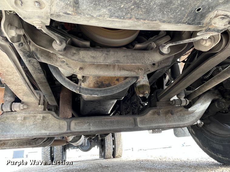 image for item DP0450 2006 Ford F650 Super Duty XLT  flatbed truck