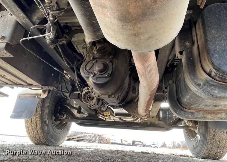 image for item DP0450 2006 Ford F650 Super Duty XLT  flatbed truck