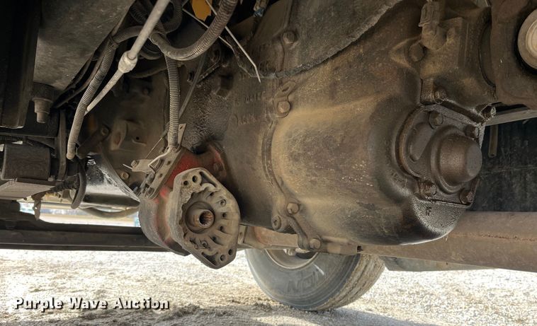 image for item DP0450 2006 Ford F650 Super Duty XLT  flatbed truck