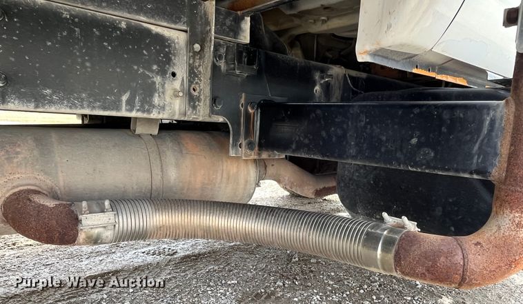 image for item DP0450 2006 Ford F650 Super Duty XLT  flatbed truck