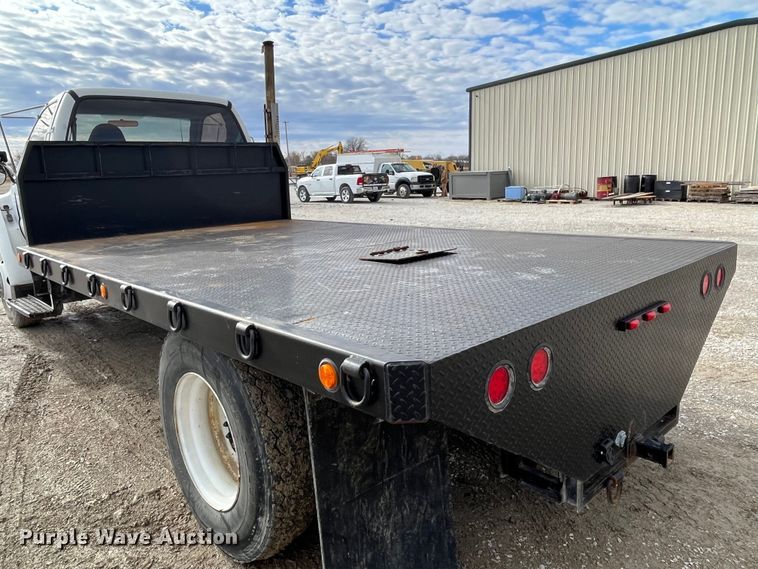 image for item DP0450 2006 Ford F650 Super Duty XLT  flatbed truck