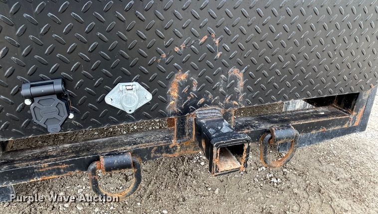 image for item DP0450 2006 Ford F650 Super Duty XLT  flatbed truck