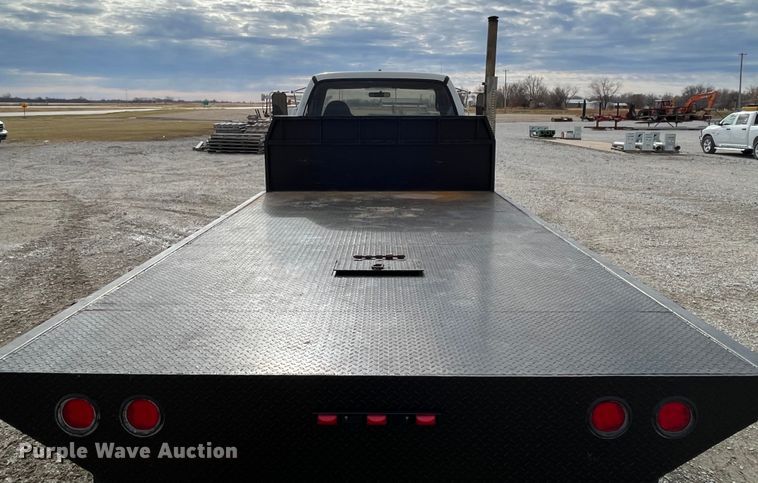 image for item DP0450 2006 Ford F650 Super Duty XLT  flatbed truck