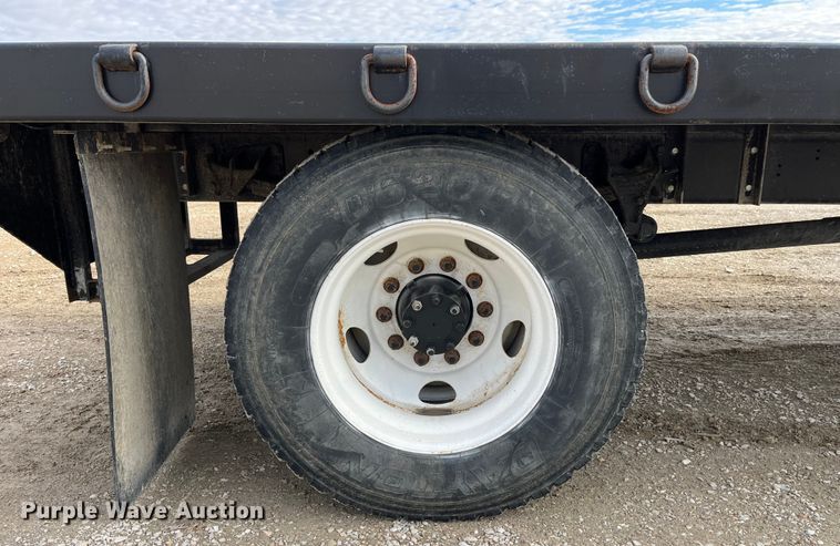 image for item DP0450 2006 Ford F650 Super Duty XLT  flatbed truck