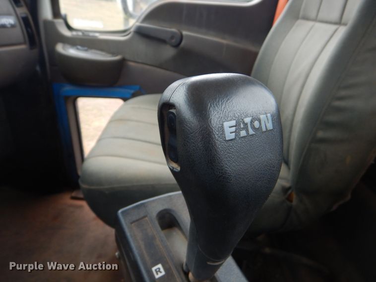 image for item DP8598 2004 Mack CX612  roll-off container truck