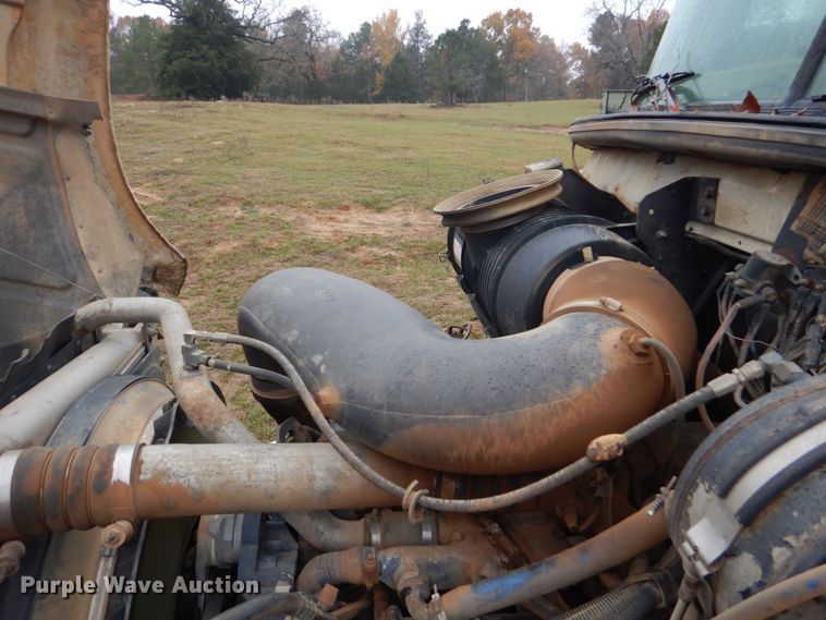 image for item DP8598 2004 Mack CX612  roll-off container truck