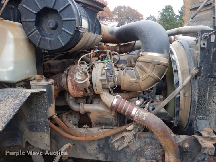 image for item DP8598 2004 Mack CX612  roll-off container truck