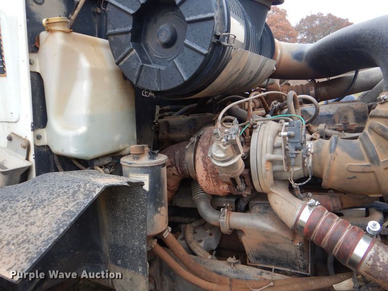 image for item DP8598 2004 Mack CX612  roll-off container truck