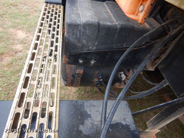 image for item DP8598 2004 Mack CX612  roll-off container truck