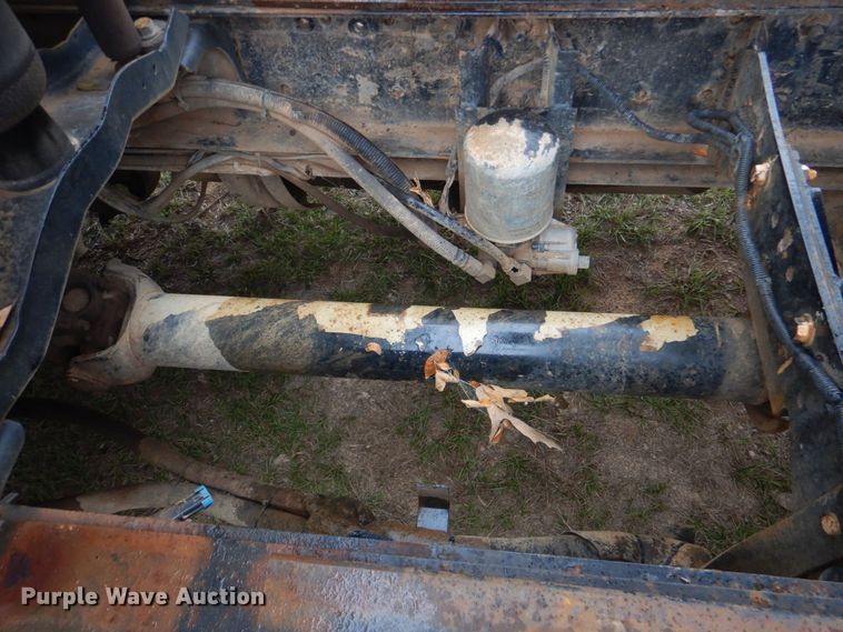 image for item DP8598 2004 Mack CX612  roll-off container truck